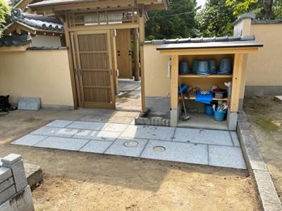 東福寺龍眠庵墓地のバケツ置き場